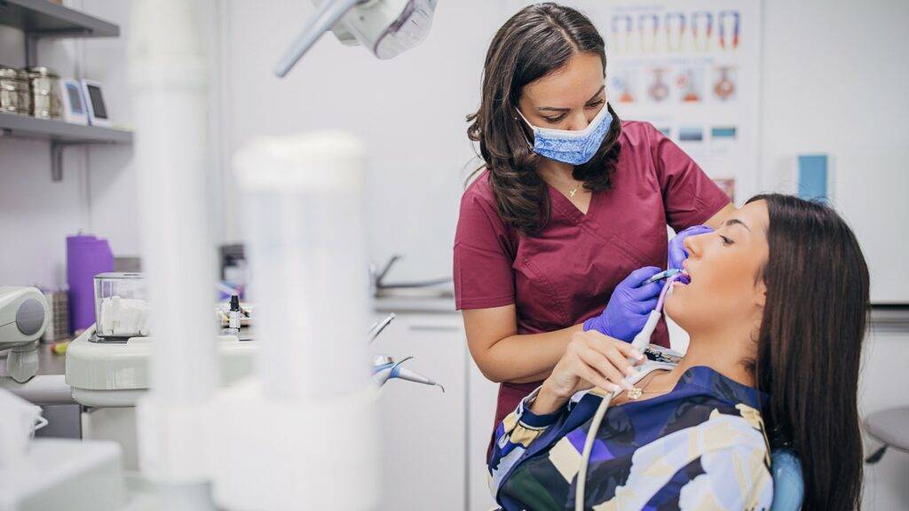 Dental Emergencies: What to Do in Pasadena